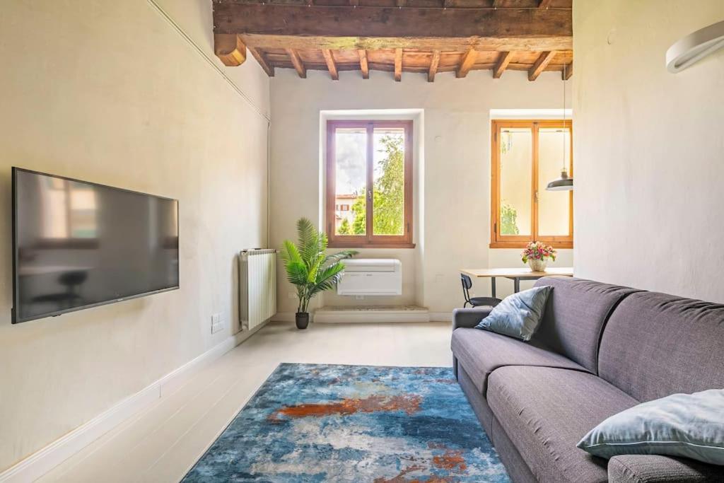 Modern Loft 1 Min To Basilica Of Santa Croce Florença
